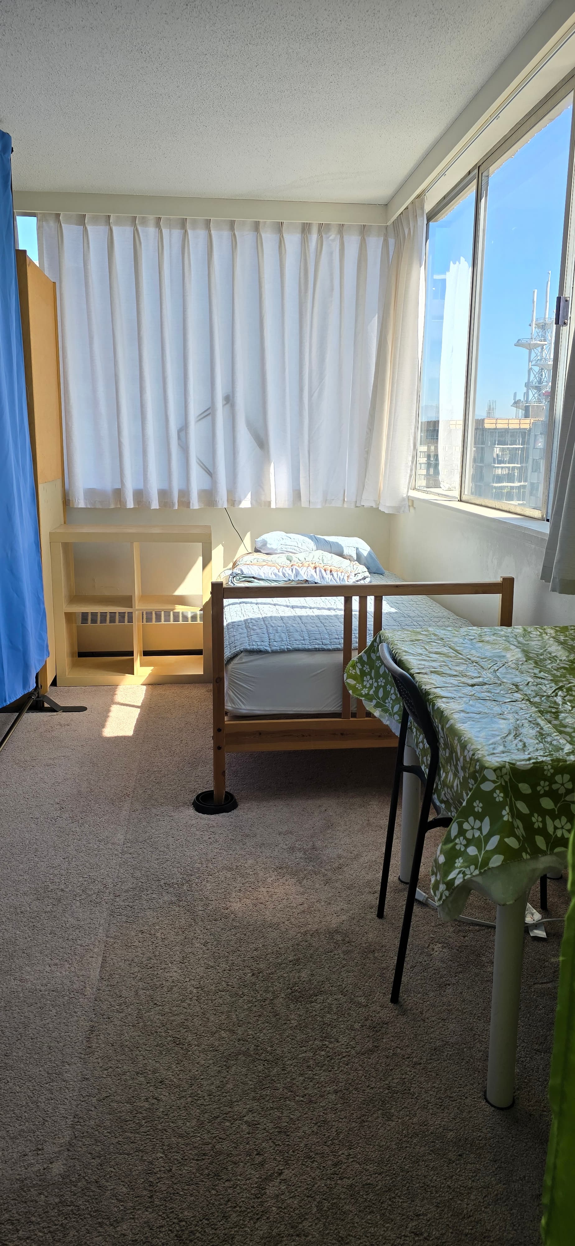 여성룸메 구합니다/단기가능/첫달$450입니다 썸네일