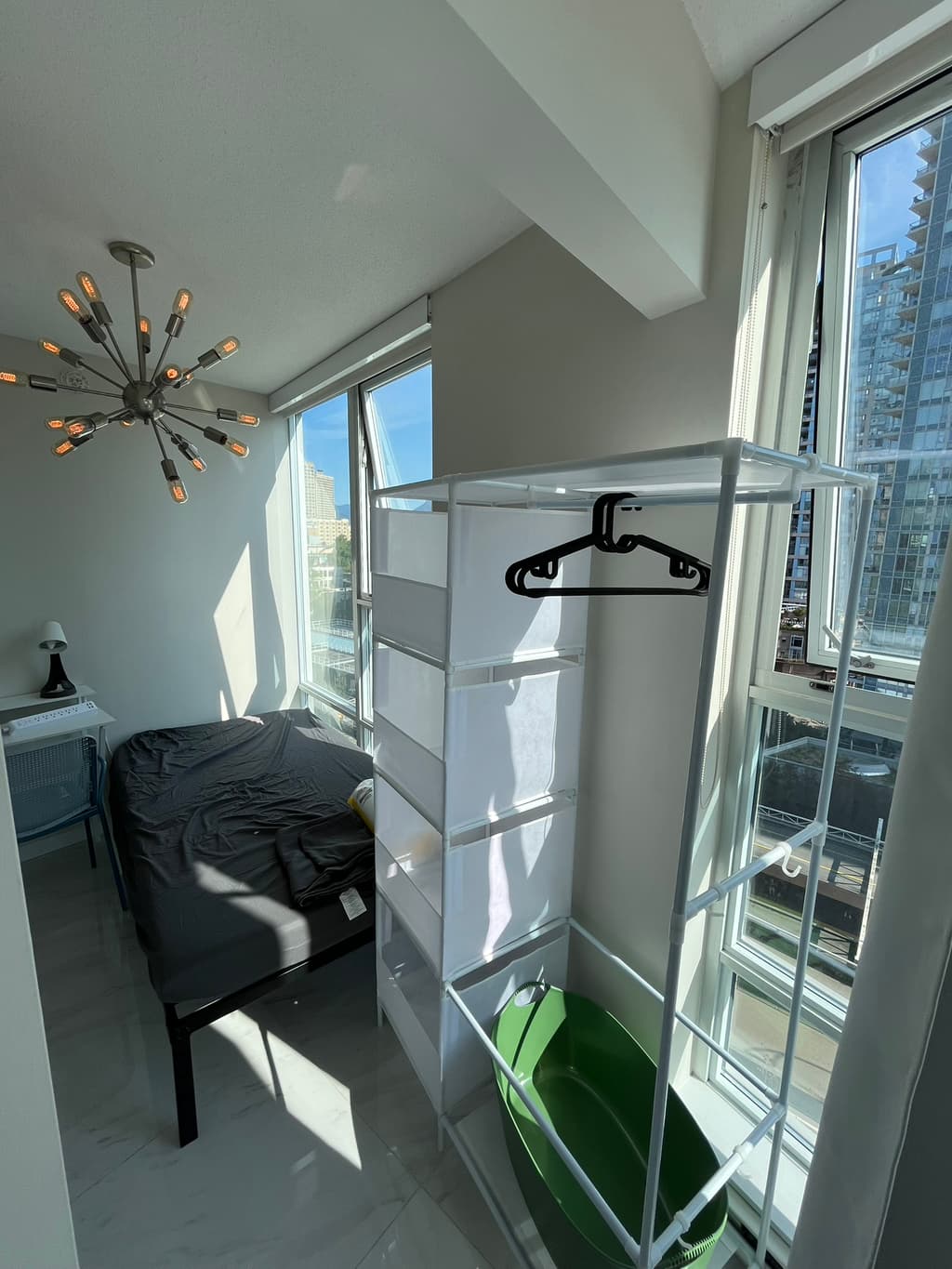 따뜻한 솔라 // 단탄 여성전용 콘도 // 버짓말씀해주세여~ // 할인가능 // 입주이사가능!! 썸네일