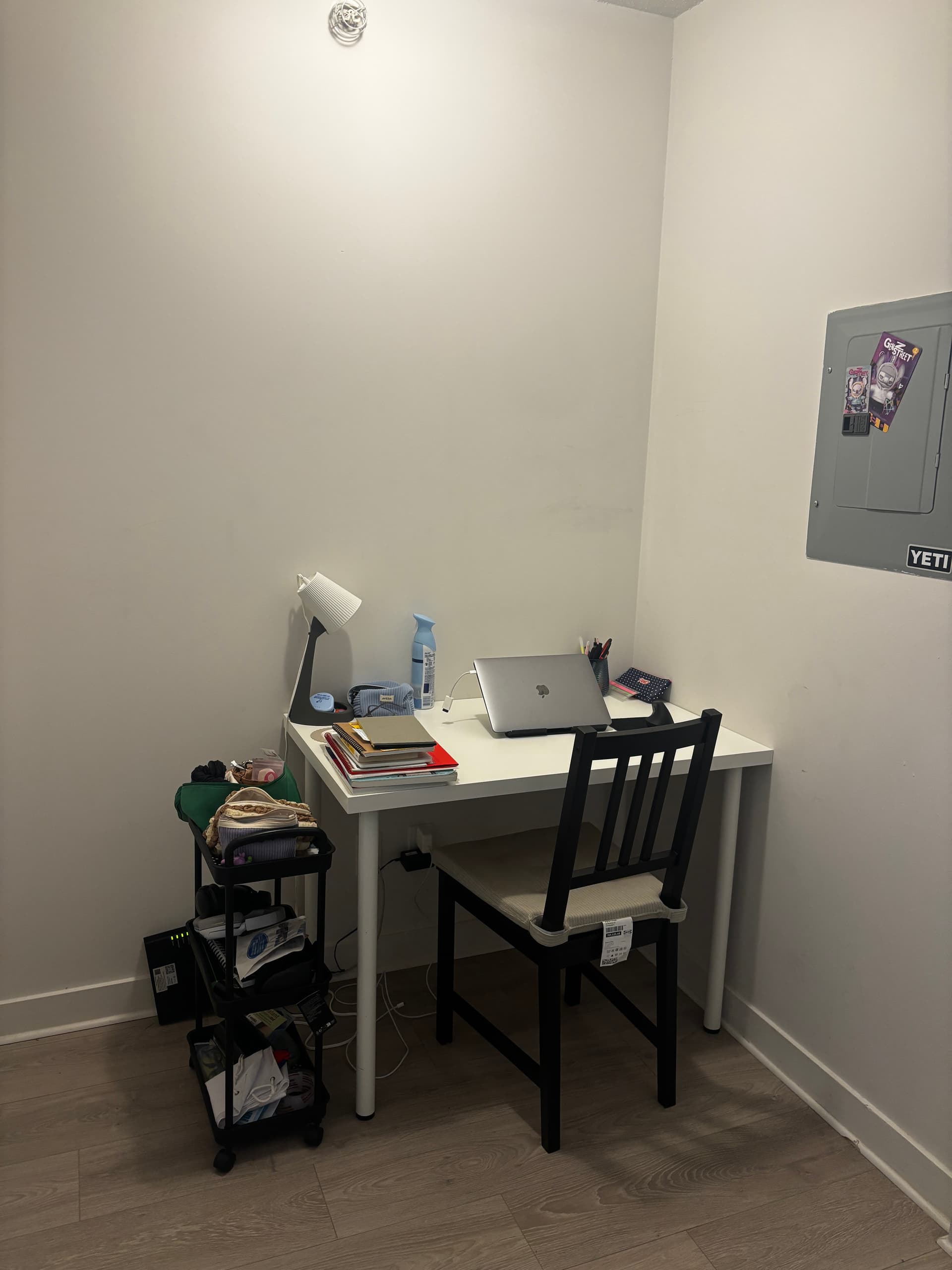 게이트웨이역 도보 1분 1베드 콘도 $1680, 고양이가능, 주차무료! 썸네일