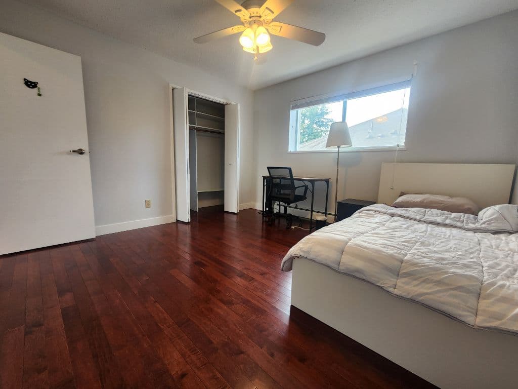 버나비(조이스)하우스 룸렌트 있어요. 첫달50%할인(1월이후) 썸네일