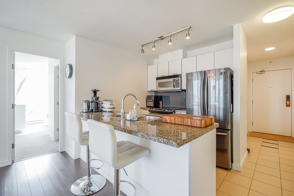 다운타운 2룸 2명만 생활하는 렌트 썸네일