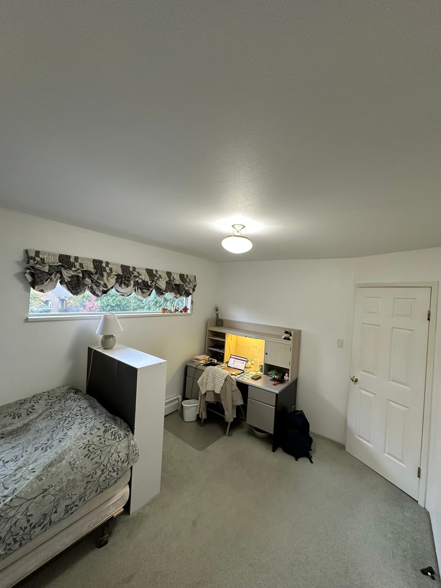 11/01 벤쿠버 웨스트 여성전용 룸 렌트 King Edward Station (Canada Line) 썸네일