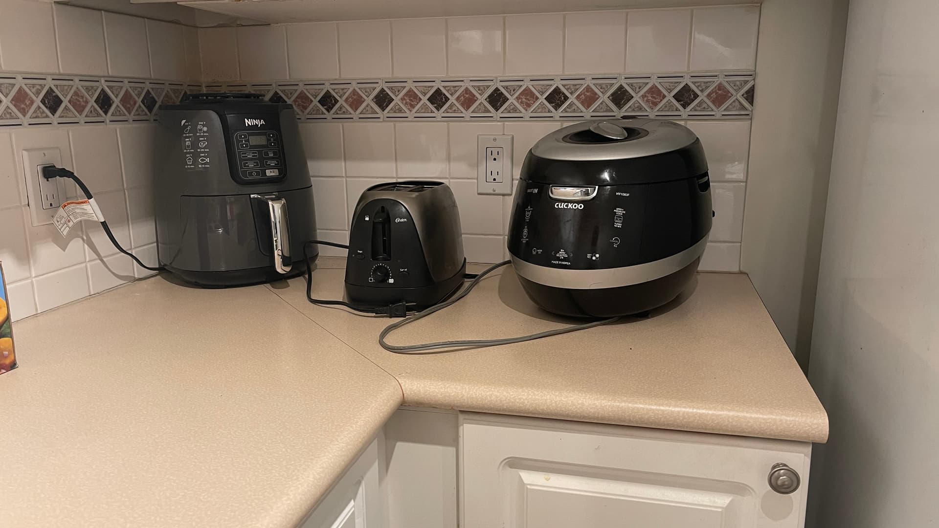 밴쿠버 예일타운 / 세컨룸 / $1,150 / 2월 1일 / 여성 한분 모십니다. 썸네일