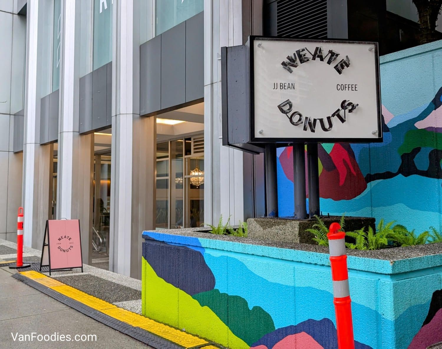 JJ Bean Coffee의 새로운 도넛 가게, Neate Donuts를 소개합니다!