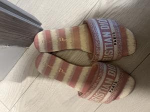 디오ㄹ-슬리퍼-AZ4JT-이미지