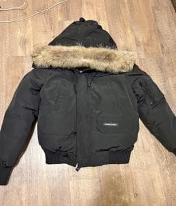 캐나다구스-칠리왁-봄버-패딩-WNBGd-이미지