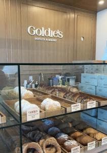 Langley Goldies Cafe 골디스 도넛까페 랭리점에서 파트타임(주말) 구인합니다-이미지