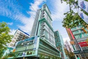 [Wynn Realty] 밴쿠버 다운타운 최중심지에 위치한 방 2개, 덴, 화장실 2개를 가진 에어컨 설치가 완료 된 아름다운 콘도의 한 유닛을 소개드립니다. 썸네일