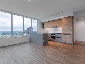 Surrey Central BOSA condo $2,600 썸네일