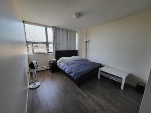 (여성전용) 다운타운 웨스트엔드 뷰좋고 넓은 원베드 방, Furnished (9월말 or 10/1 입주, 조정 가능) 썸네일