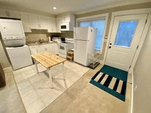 2베드 베이스먼트 렌트 썸네일