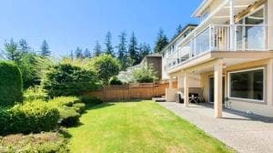 웨스트우드 플라토  밝고 깨끗한 워크아웃 베이스먼트 스위트 (3 침실 1 욕실, 유틸리티 포함) 썸네일