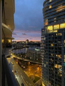 (주인직접) YALETOWN 럭셔리 원 퍼시픽 원베드룸+덴 렌트 FURNISHED!! 새가구  썸네일