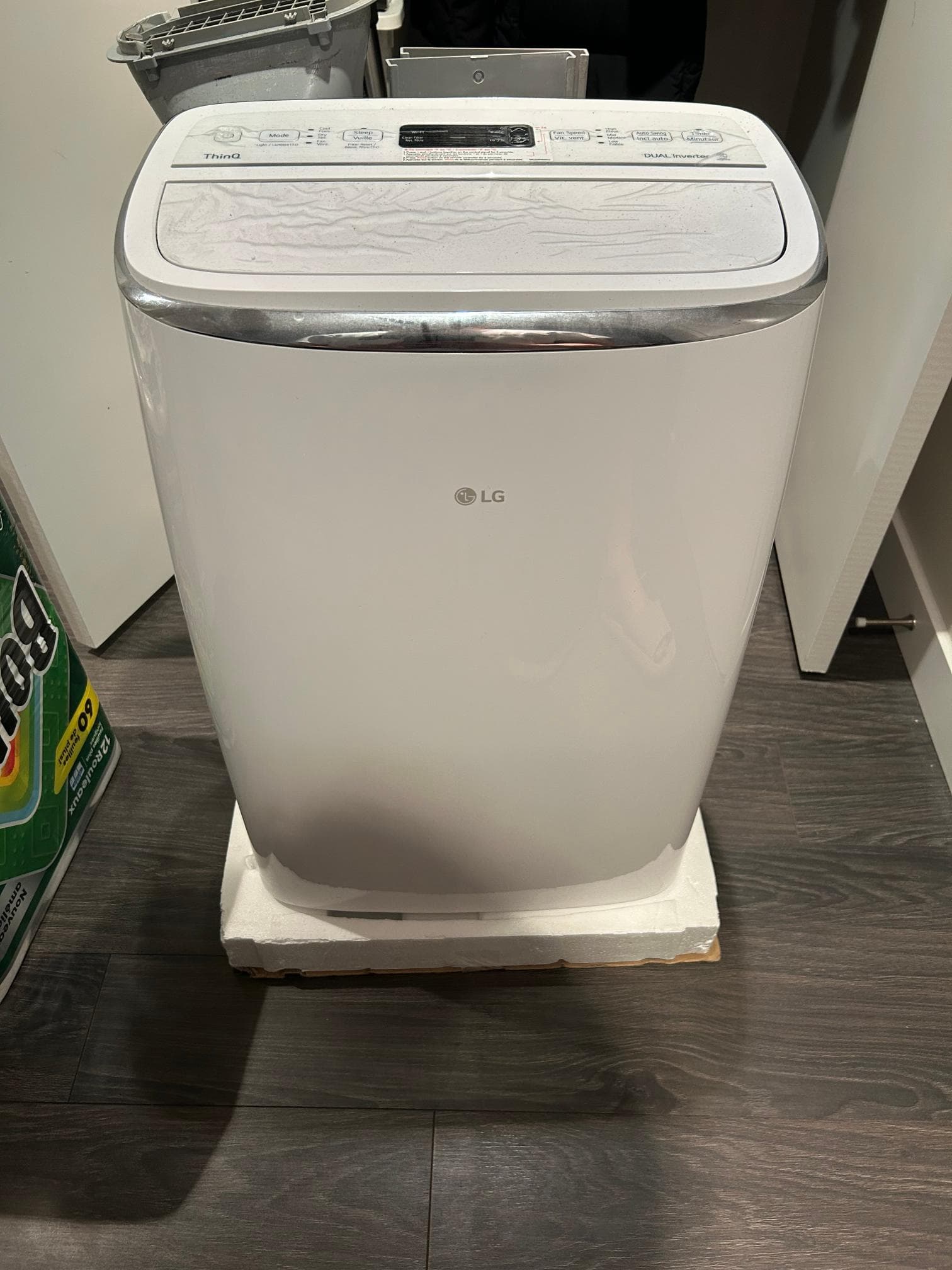 LG-portable-air-conditioner-eUpR1-이미지