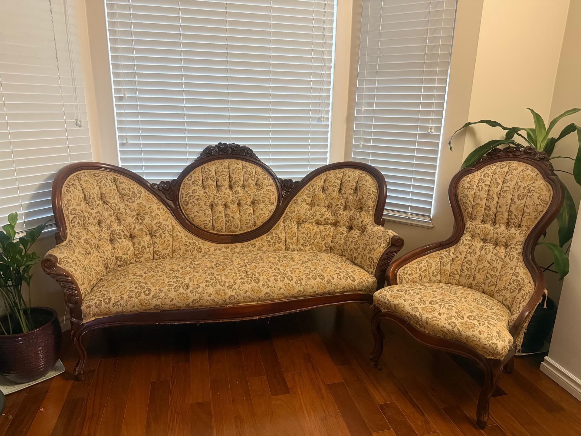 앤틱-소파-세트-EqkDG-이미지