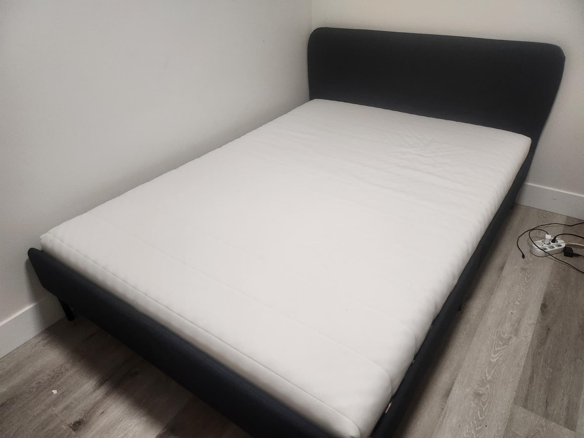 침대-g4fQa-이미지