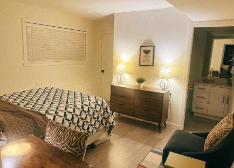 밴쿠버1존 룸렌트 여성전용 10월달 무료! 썸네일