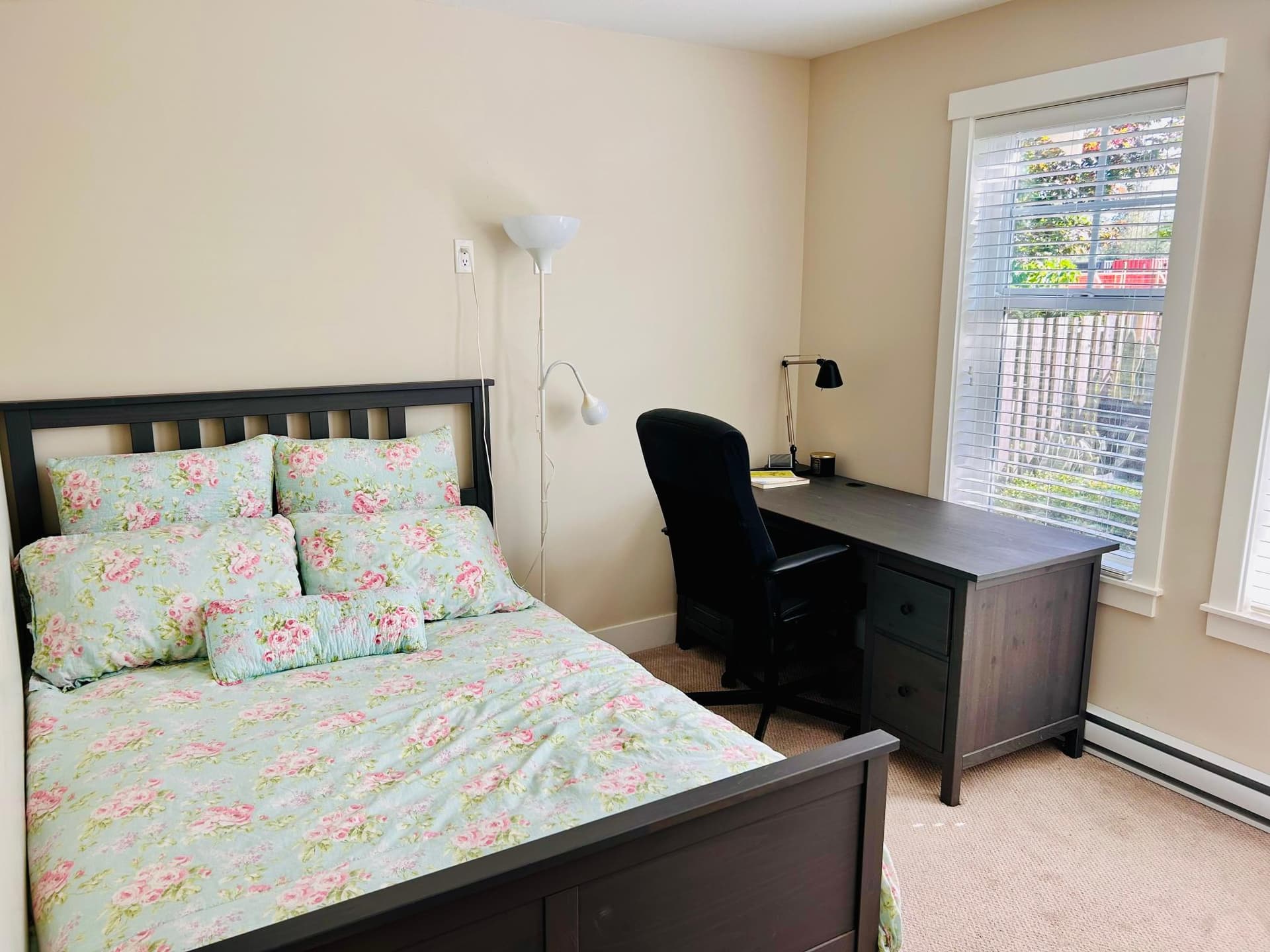 랭리 윌로비 룸렌트 썸네일