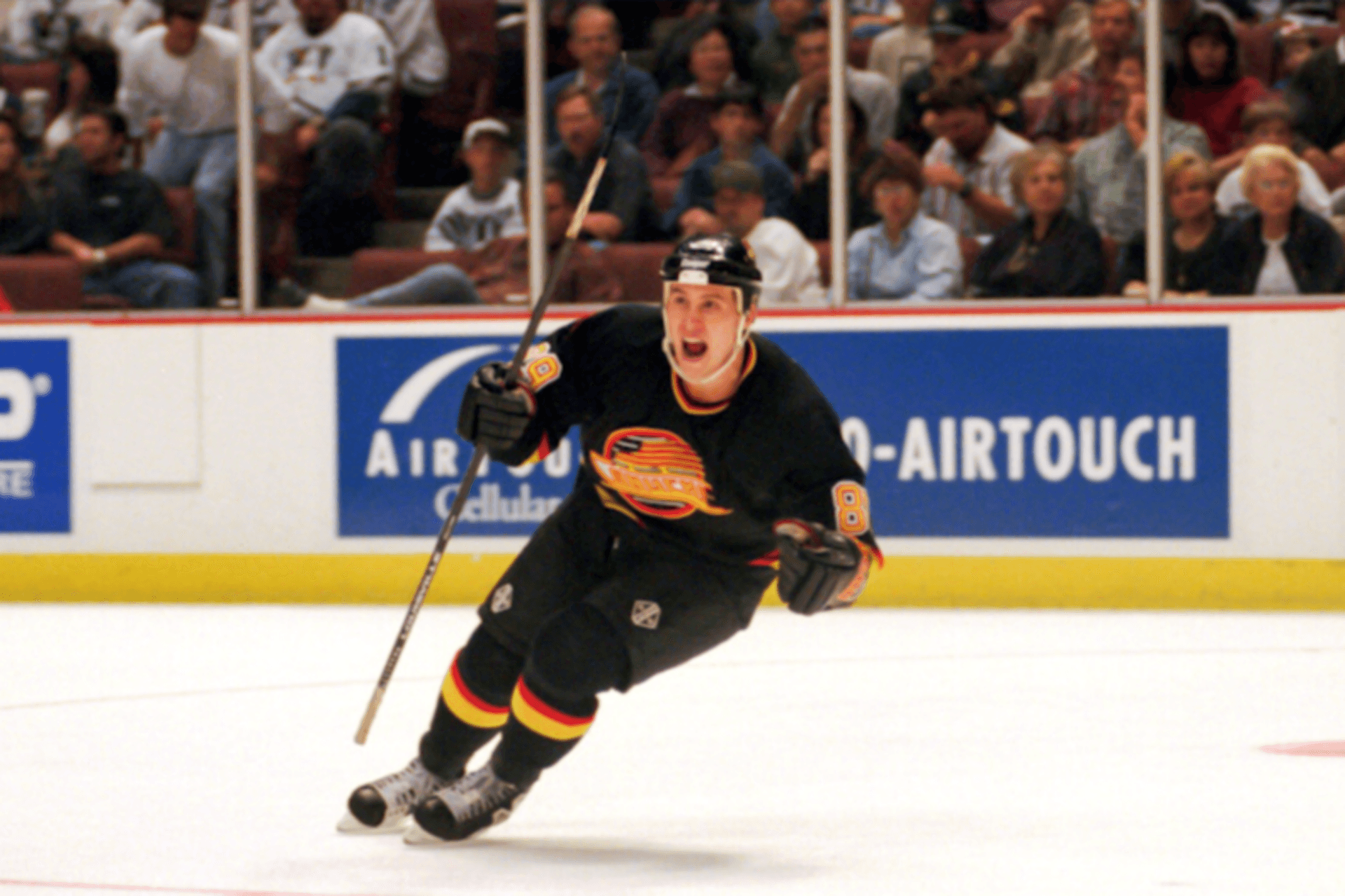 https://images-dh-production-baselayer.dailyhive.com/uploads/2025/06/alexander-mogilny-canucks-twitter.png