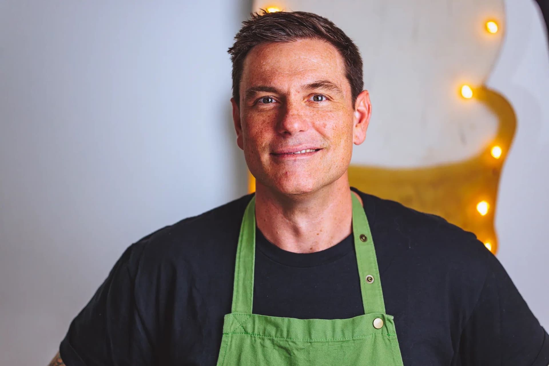 https://images-dh-production-baselayer.dailyhive.com/uploads/2025/10/Chuck_Hughes_HQ_Photo_v2-copy.jpg