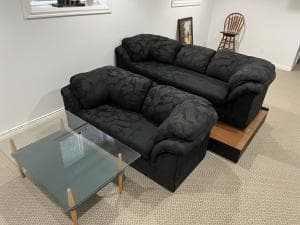 영화관식-단상-소파-세트와-유리-테이블-1ZZkF-이미지