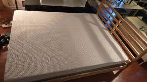 퀸사이즈-침대-팔아요-VwU84-이미지