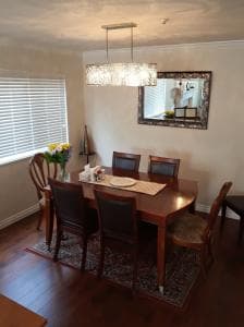 상태-좋은-6인용-우드-식탁과-의자-판매합니다-dxBUE-이미지