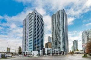 써리센트럴 역세권 새 아파트 렌트 방2 화장실2 830sf 썸네일