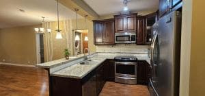 랭리윌로비 Yorkson Creek 콘도(방2 .덴1.화장실2) 렌트합니다... 썸네일